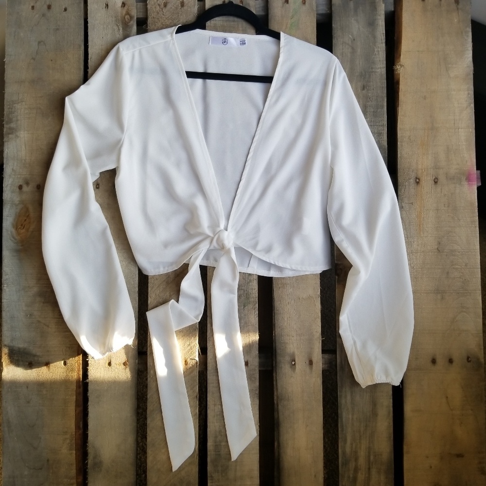 Essential White Tie Knot Blouse